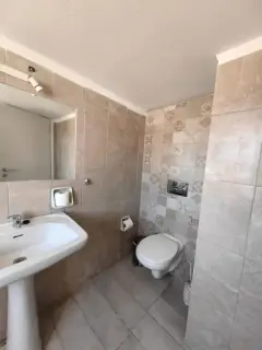 608472468